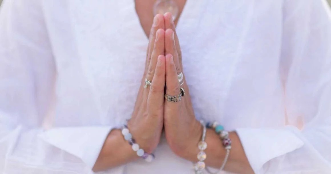 Bold Gratitude Affirmations: 100 Daily “I Am” Statements