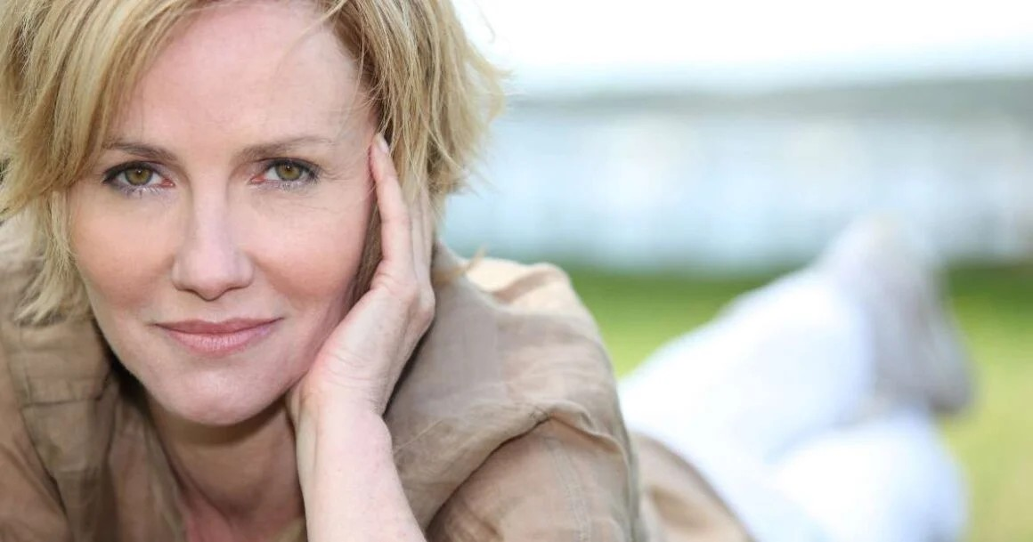 Midlife Crisis In Women: Signs, Causes And 10 Proven Solutions