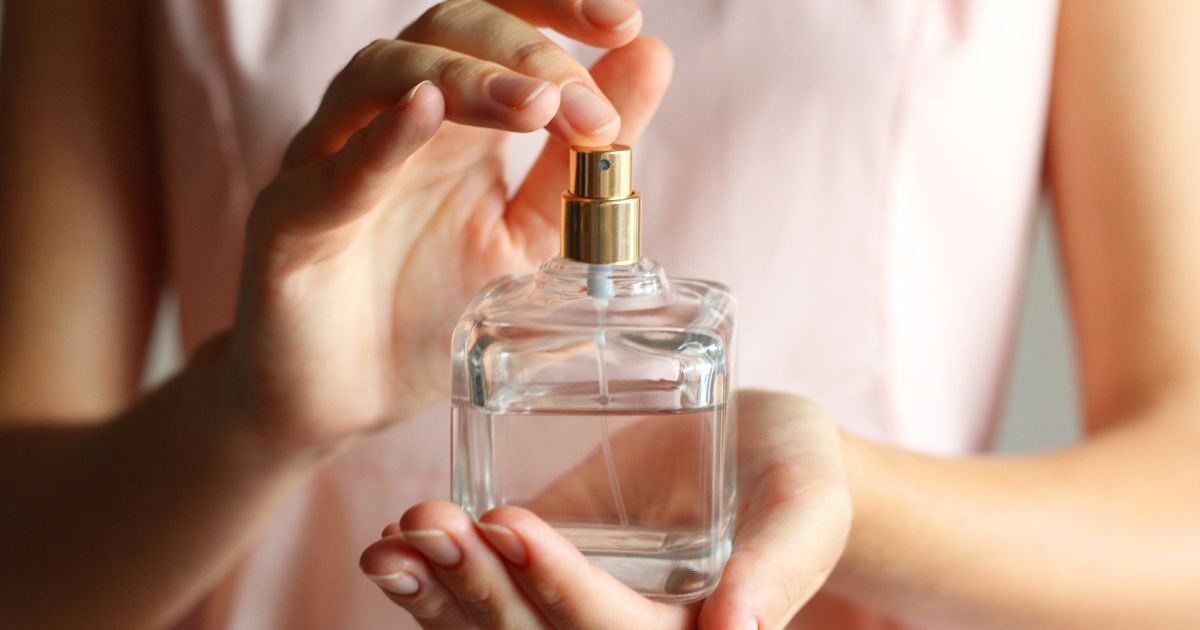 Master Scent Stacking: The Art Of Layering Perfumes
